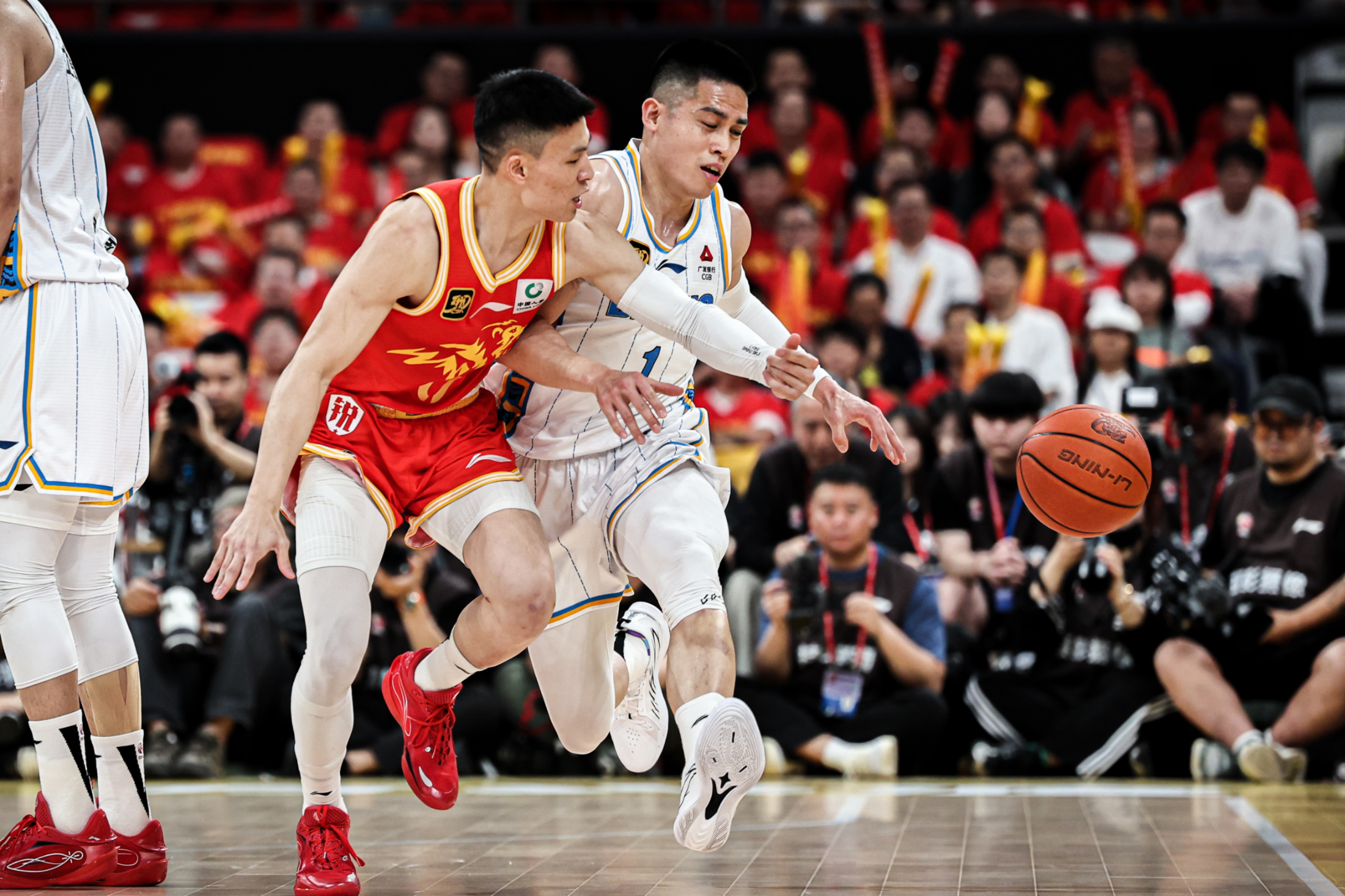 广厦男篮训练开放日，今晨豪取连胜引欢呼，CBA常规赛在即，数据趋势出现新变化的简单介绍-开云体育官方